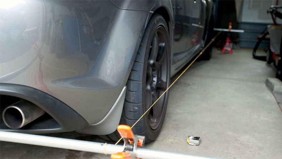 Chỉnh bánh xe thước lái ô tô tphcm